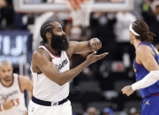 球友会哈登巅峰对决，詹姆斯与40激战德国队分钟，战术调整胜负难料！